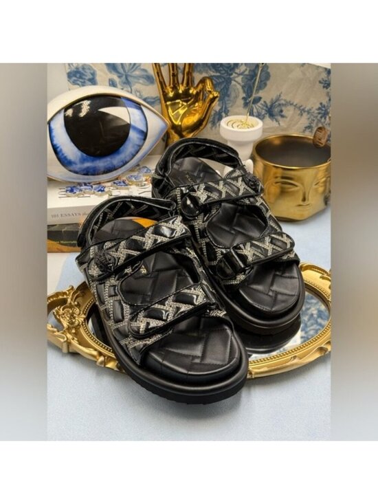 🆕 KURT GEIGER LONDON 🧿 NWOB Orson Patent Quilted Dad Sandals Sz EU38 US 7.5